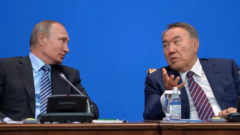 Tổng thống Kazakhstan Nursultan Nazarbayev và Tổng thống Nga Vladimir Putin