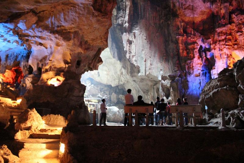 Lối vào hang động Chùa Tam Thanh Lạng Sơn, không gian kỳ bí dẫn lối vào chốn tâm linh