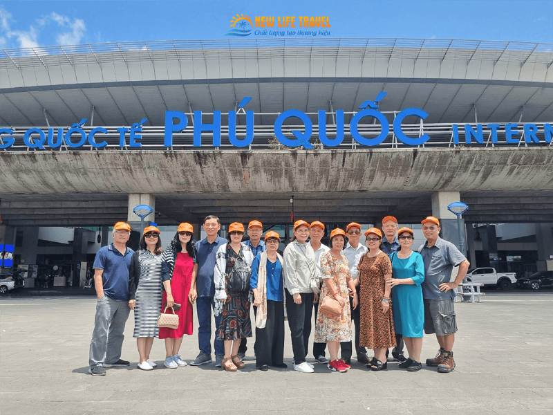 Lặn ngắm san hô rực rỡ tại Hòn Gầm Ghì, điểm nhấn không thể bỏ qua trong tour 4 đảo Phú Quốc