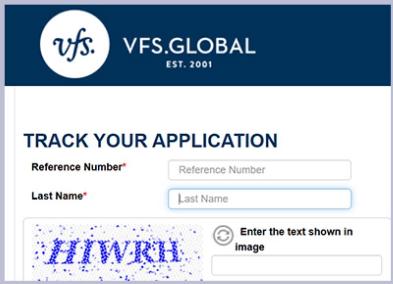 Giao diện website VFS Global hiển thị mục theo dõi tình trạng hồ sơ, nơi người dùng có thể nhập mã số và thông tin cá nhân.