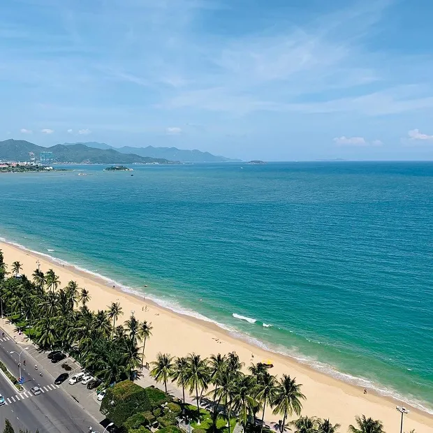 Một góc nhìn ra vịnh biển Nha Trang từ khách sạn InterContinental Nha Trang 5 sao