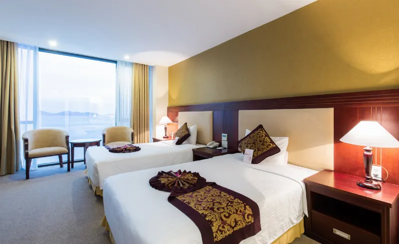 Phòng Deluxe Ocean khách sạn Mường Thanh Grand Nha Trang