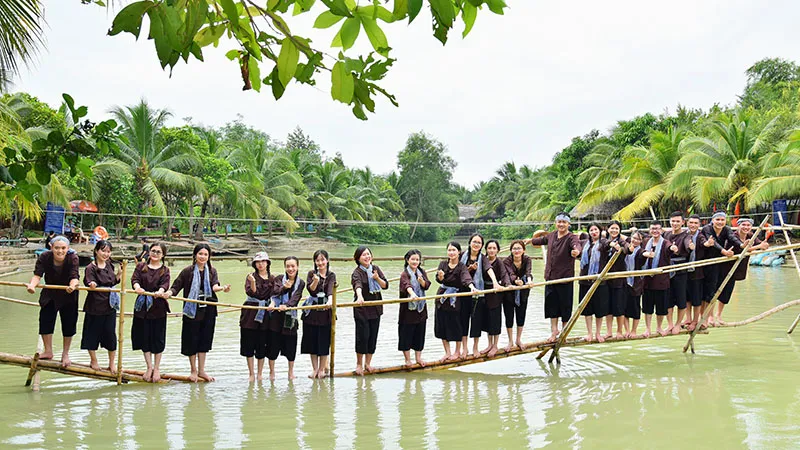 Khu du lịch trò chơi dân gian Bến Tre Lan Vương