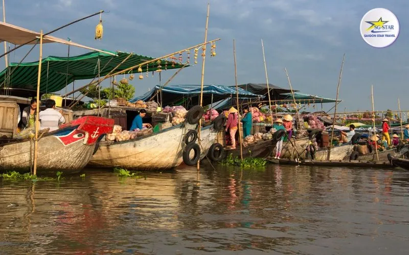 Du thuyền trên sông Tiền, Bến Tre