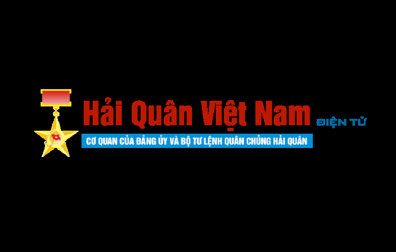 Hình ảnh hoa xuyến chi mọc ven đường trên nền cánh đồng quê Việt Nam