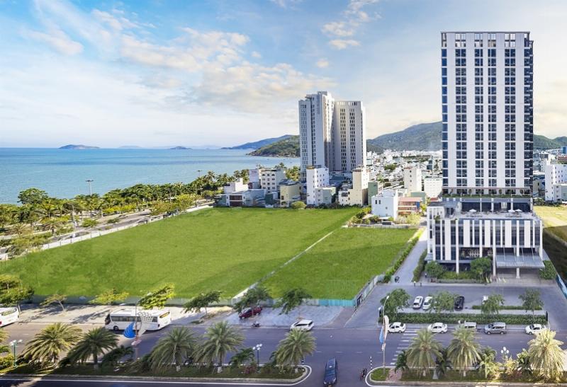 Hình ảnh một phòng nghỉ hiện đại, sang trọng với view đẹp tại Anya Hotel Quy Nhơn, thể hiện không gian thoải mái và tiện nghi.