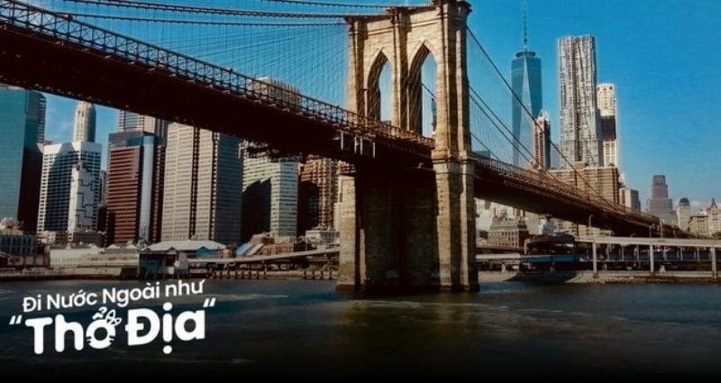 Cảnh quan mùa thu với lá cây chuyển màu rực rỡ ở vùng Upstate New York, thể hiện vẻ đẹp thiên nhiên bên ngoài Thành phố New York