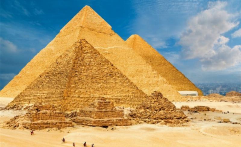 Kim Tự Tháp Giza và Tượng Nhân Sư, những công trình kiến trúc biểu tượng quốc gia của Ai Cập cổ đại.