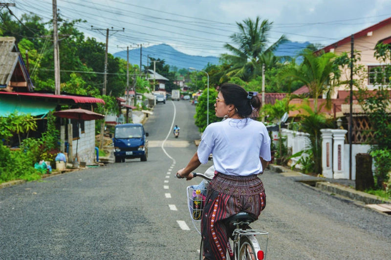 Cố đô Luang Prabang yên bình khi du lịch Lào