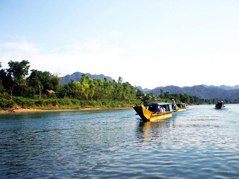 Bên trong hang động kỳ vĩ tại Phong Nha Kẻ Bàng